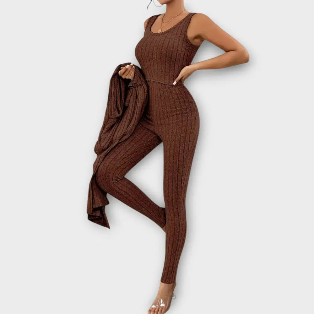 Clara – Conjunto Elegancia Moderna y Versátil