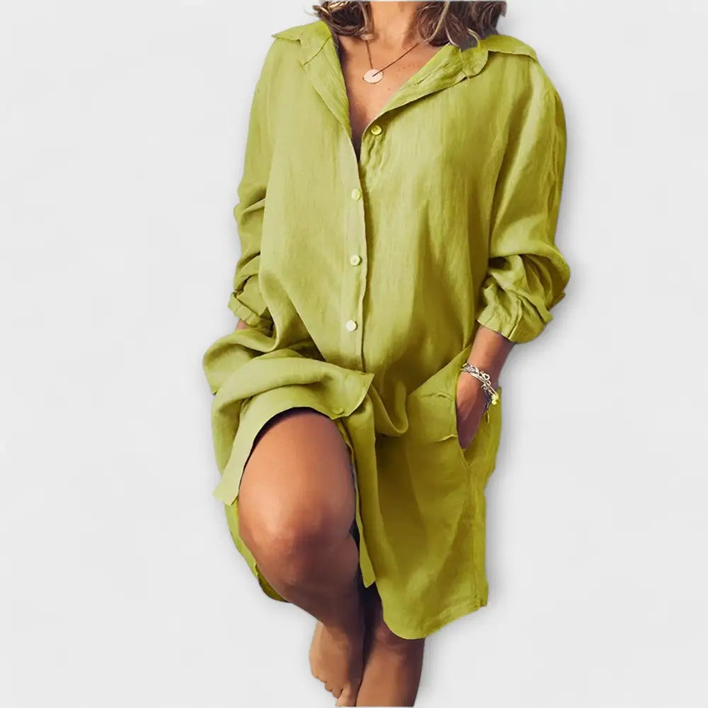 María – Blusa Clásica con Toque Chic