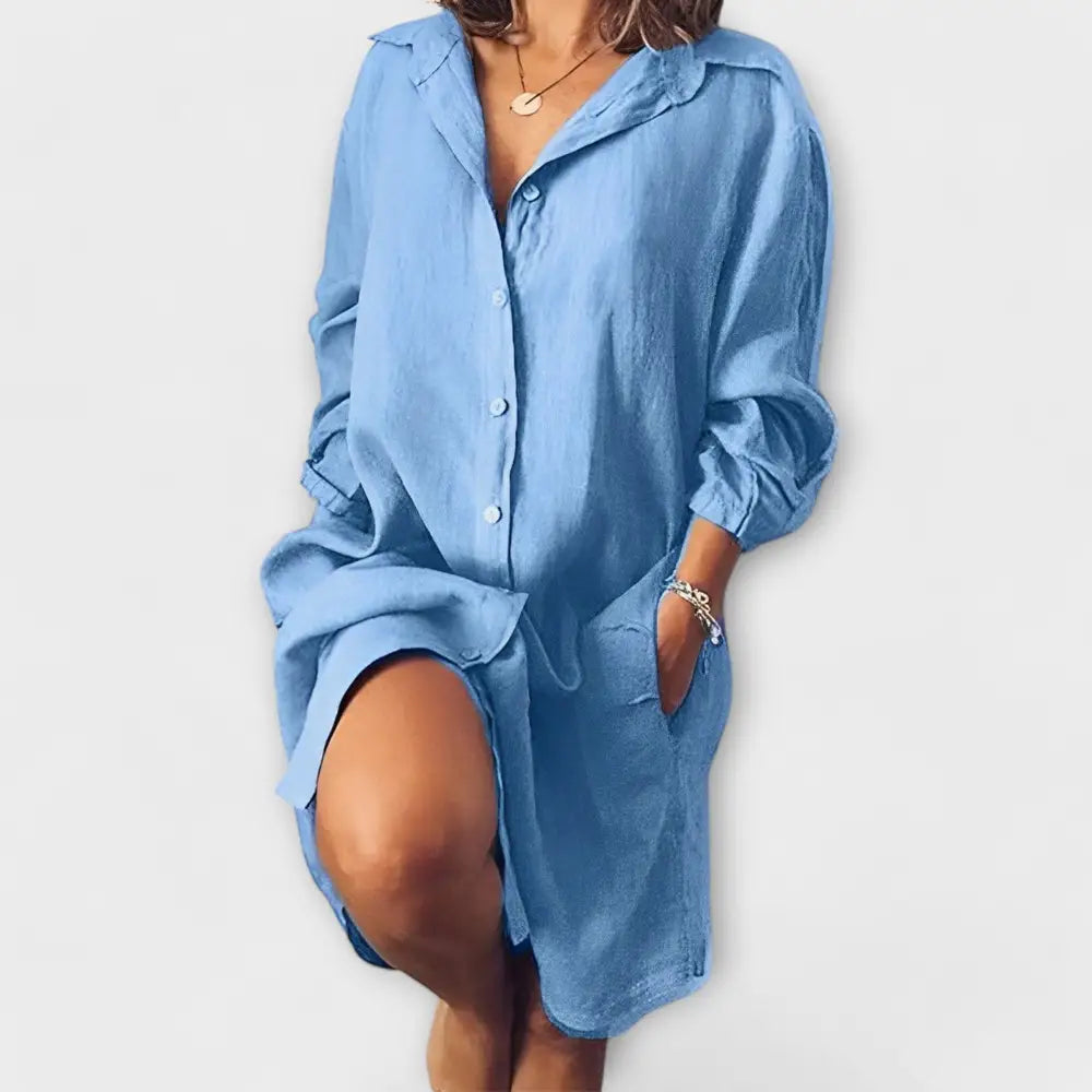 María – Blusa Clásica con Toque Chic